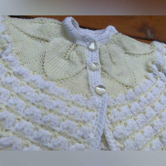 BEAUTIFUL Hand Knit Cardigan Sz 3-6M - Picture 3 of 7